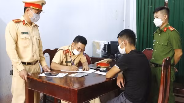 Bộ GTVT cấm người lao động uống rượu bia trong giờ làm việc ảnh 3
