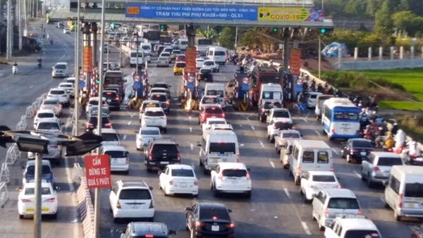 Từ 1/8 thu phí không dừng trên cao tốc vào Đà Lạt ảnh 2