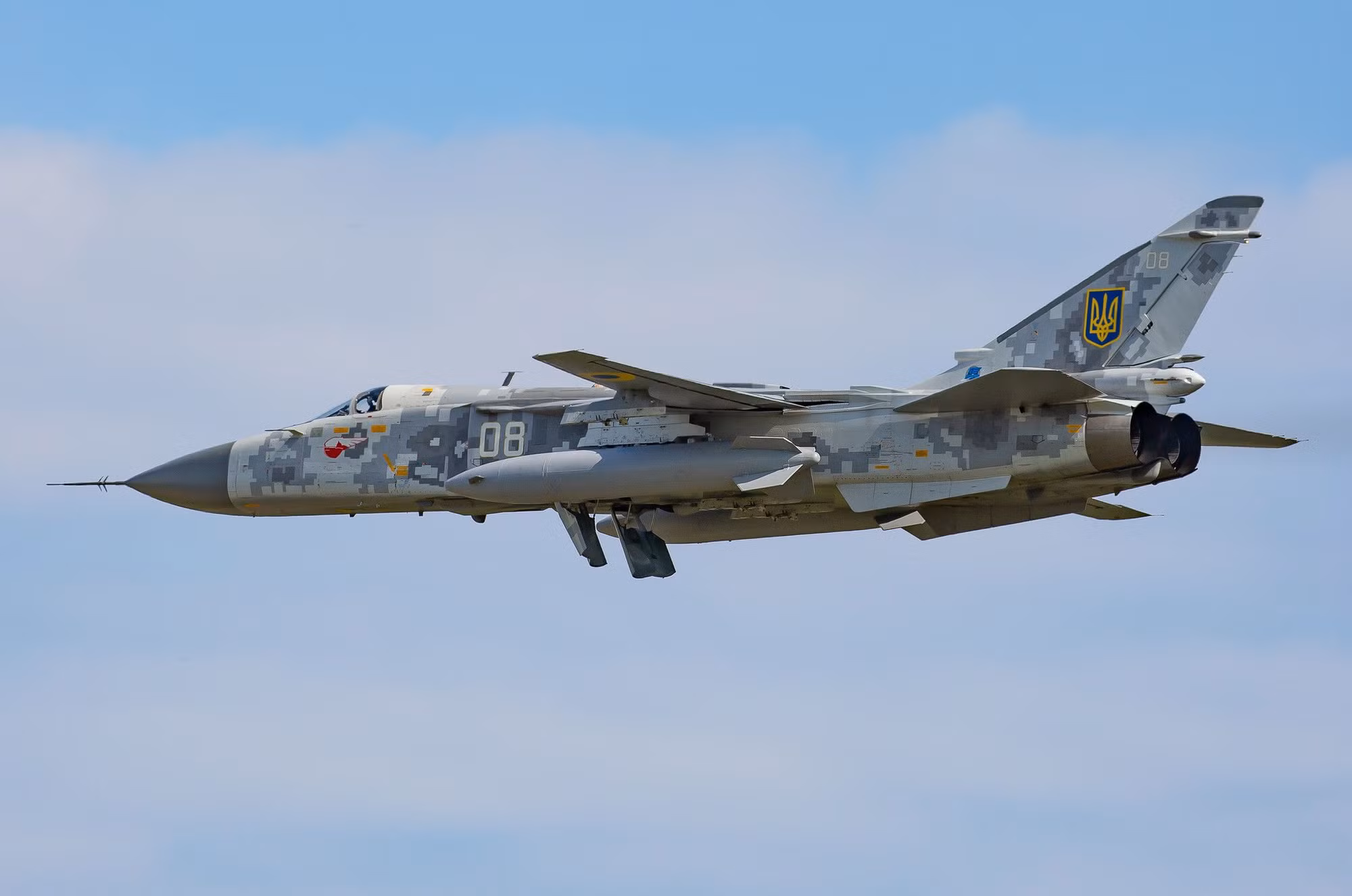 Nga hạ 600 lính Ukraine trong đêm, bắn rơi Su-24 trên đảo Rắn -0