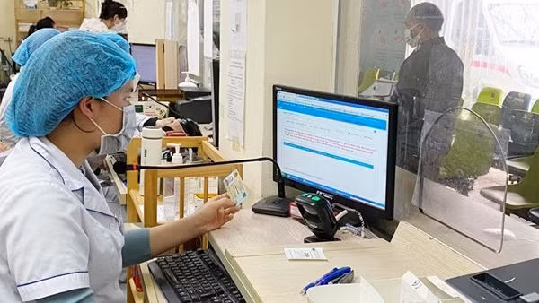 Giao chỉ tiêu thực hiện bao phủ bảo hiểm y tế cho các tỉnh, thành phố ảnh 1