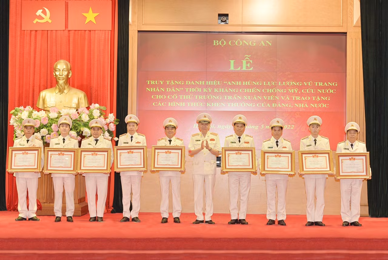 Xứng danh 