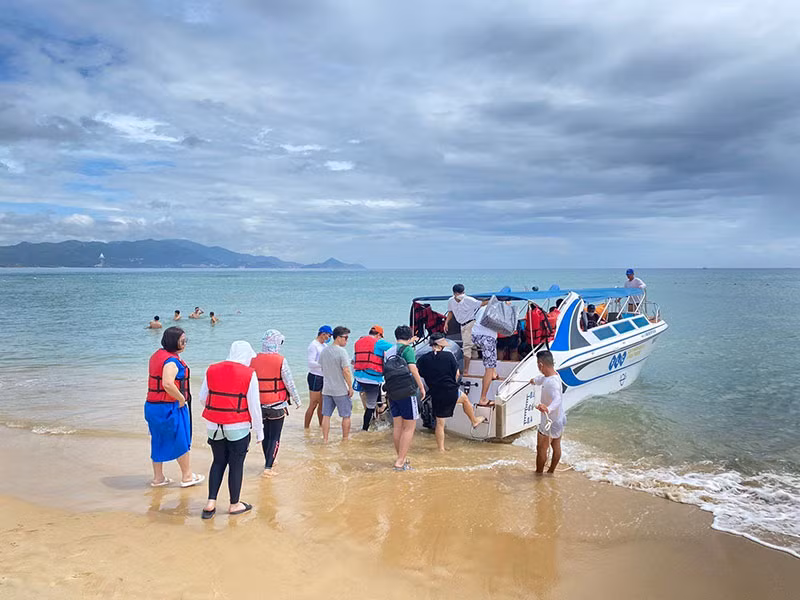 Hàng vạn du khách thích thú với kỳ nghỉ đa trải nghiệm tại resort 5 sao -0