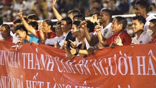 Cú hích cho bóng đá Việt Nam tại sân chơi AFC