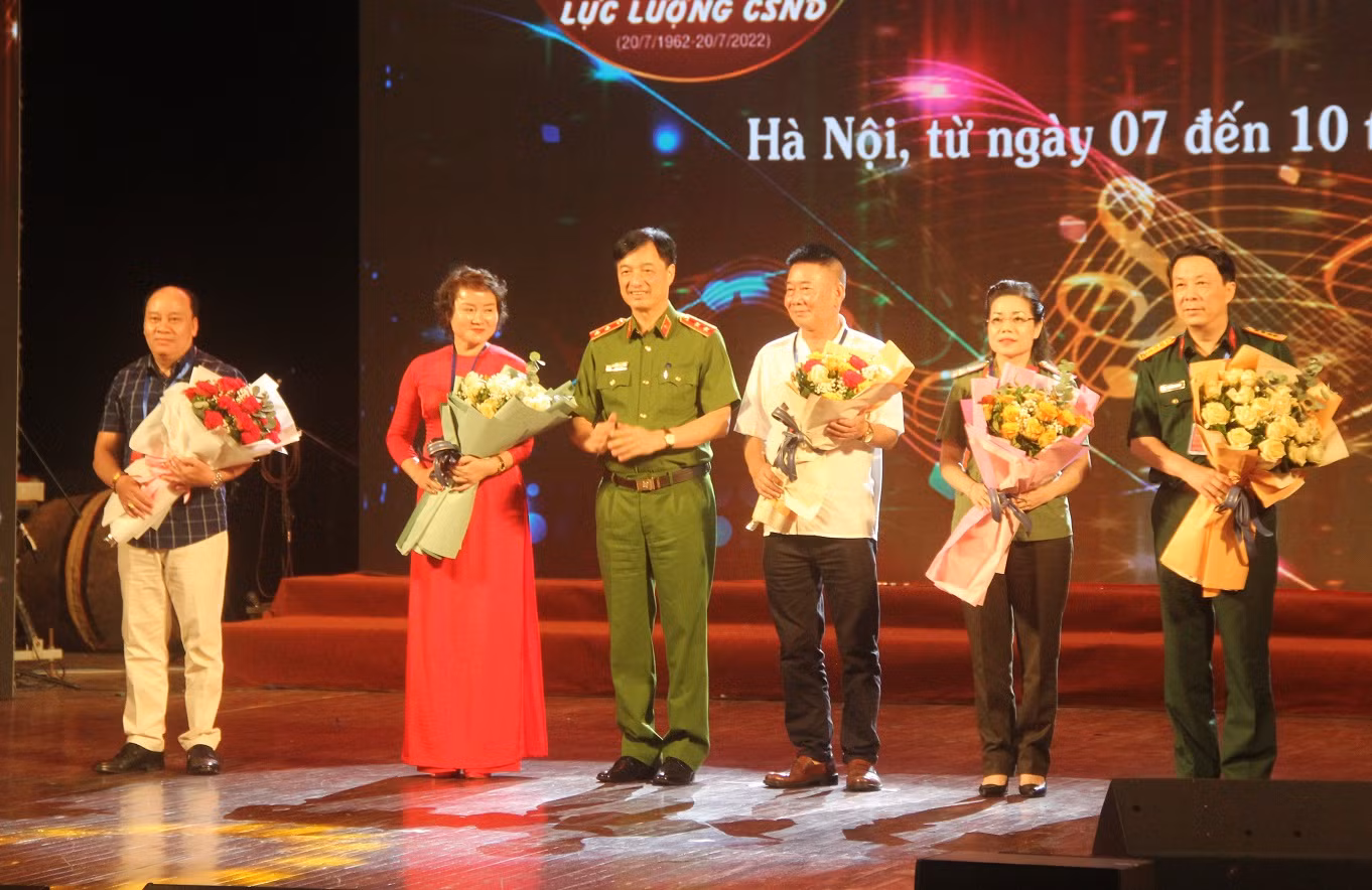 Khai mạc Liên hoan văn nghệ quần chúng lực lượng Cảnh sát Nhân dân năm 2022 -0