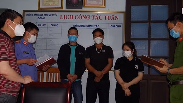 Triệt phá đường dây đánh bạc sử dụng công nghệ cao mua bán số lô, số đề ảnh 3