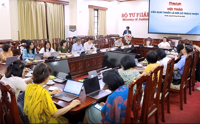 Cần kiểm soát thuốc lá thế hệ mới có trách nhiệm -0
