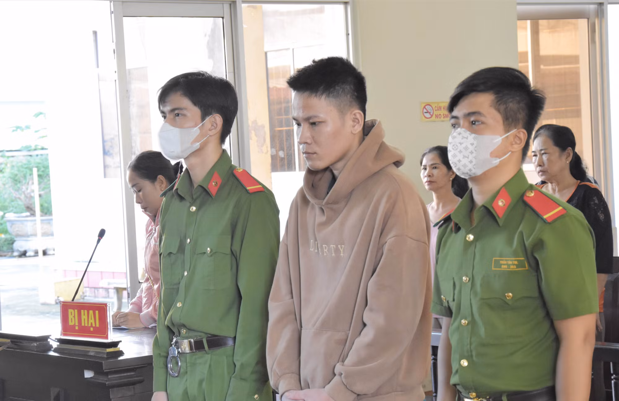 Tội phạm giết người và những bản án thích đáng -0
