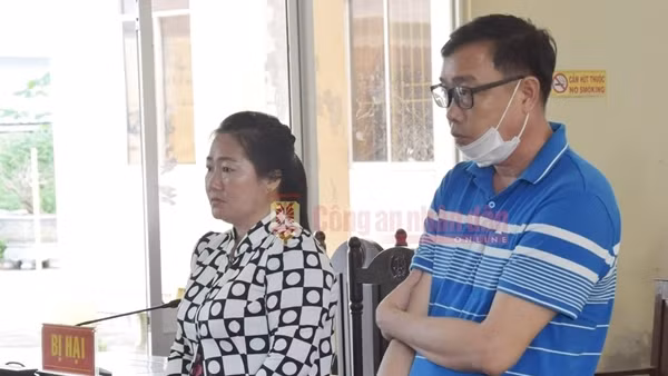 Làm "sổ đỏ" giả lừa đảo tiền tỷ, cặp vợ chồng ở Bạc Liêu dắt nhau vào tù
