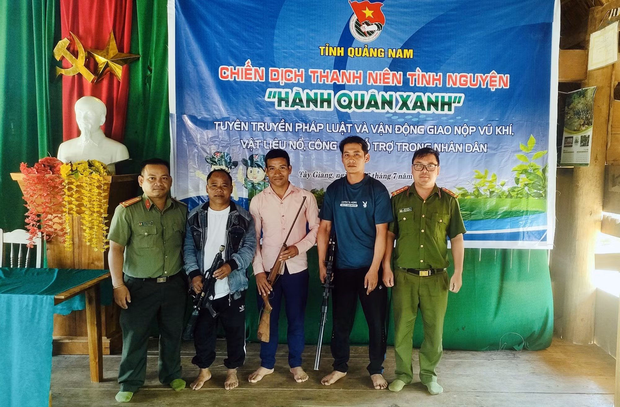“Hành quân xanh” về vùng biên giới của Quảng Nam -0