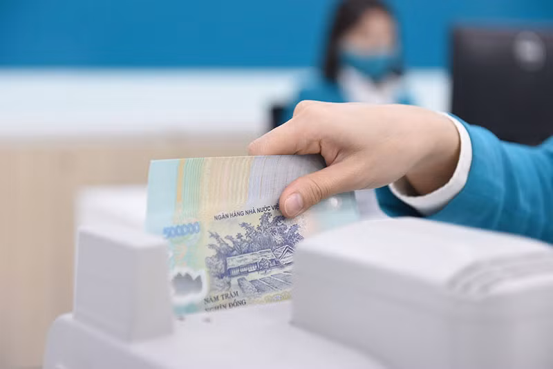 Lãi suất liên ngân hàng giảm sâu -0