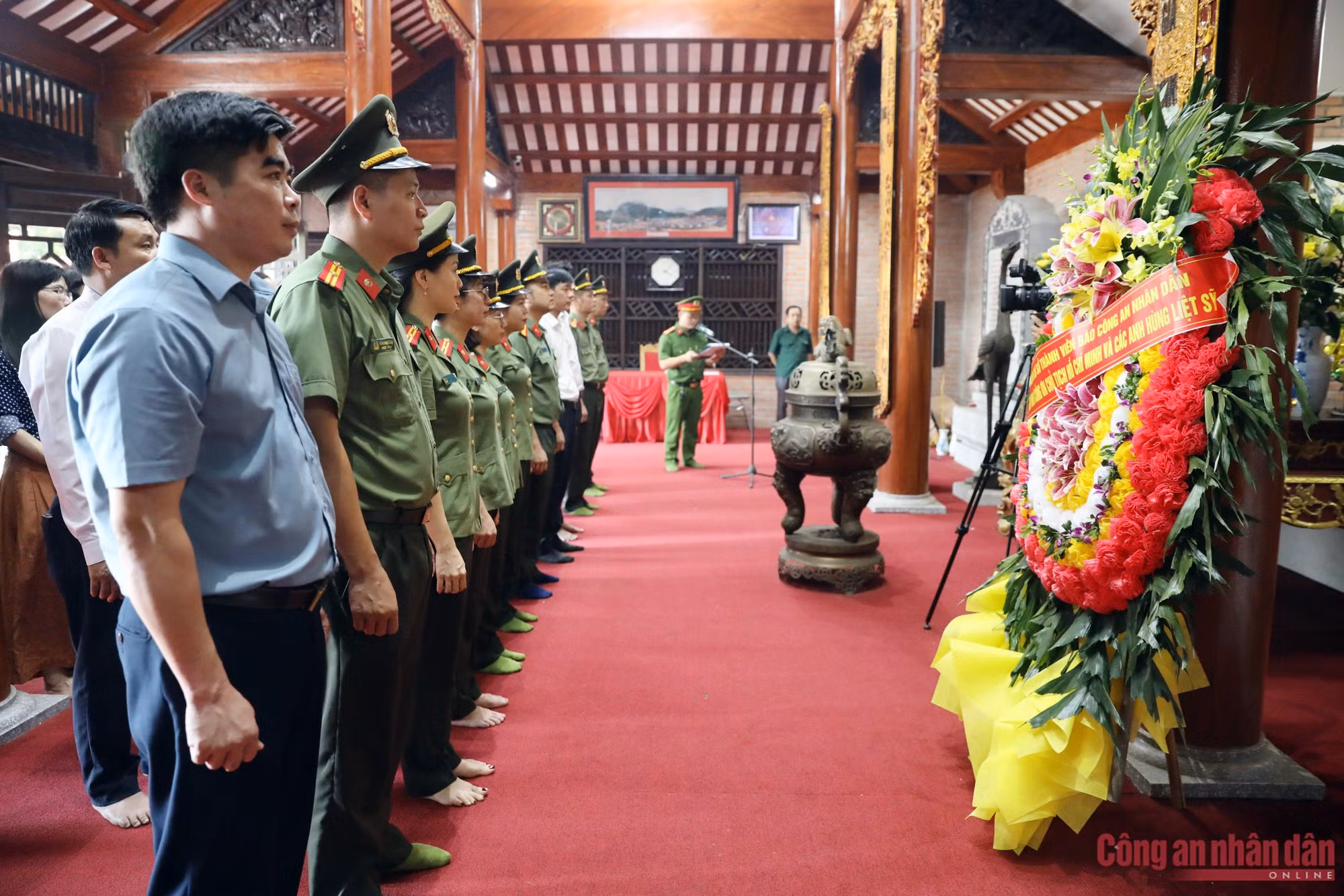 Không bao giờ quên những cống hiến, hi sinh của các liệt sĩ ảnh 5 b2.jpg -0