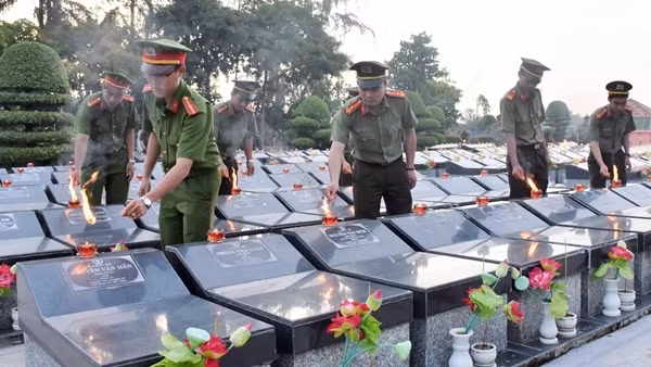 Công an tỉnh Bạc Liêu làm tốt công tác đền ơn đáp nghĩa