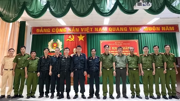 Huấn luyện Tiểu đoàn Cảnh sát cơ động dự bị chiến đấu
