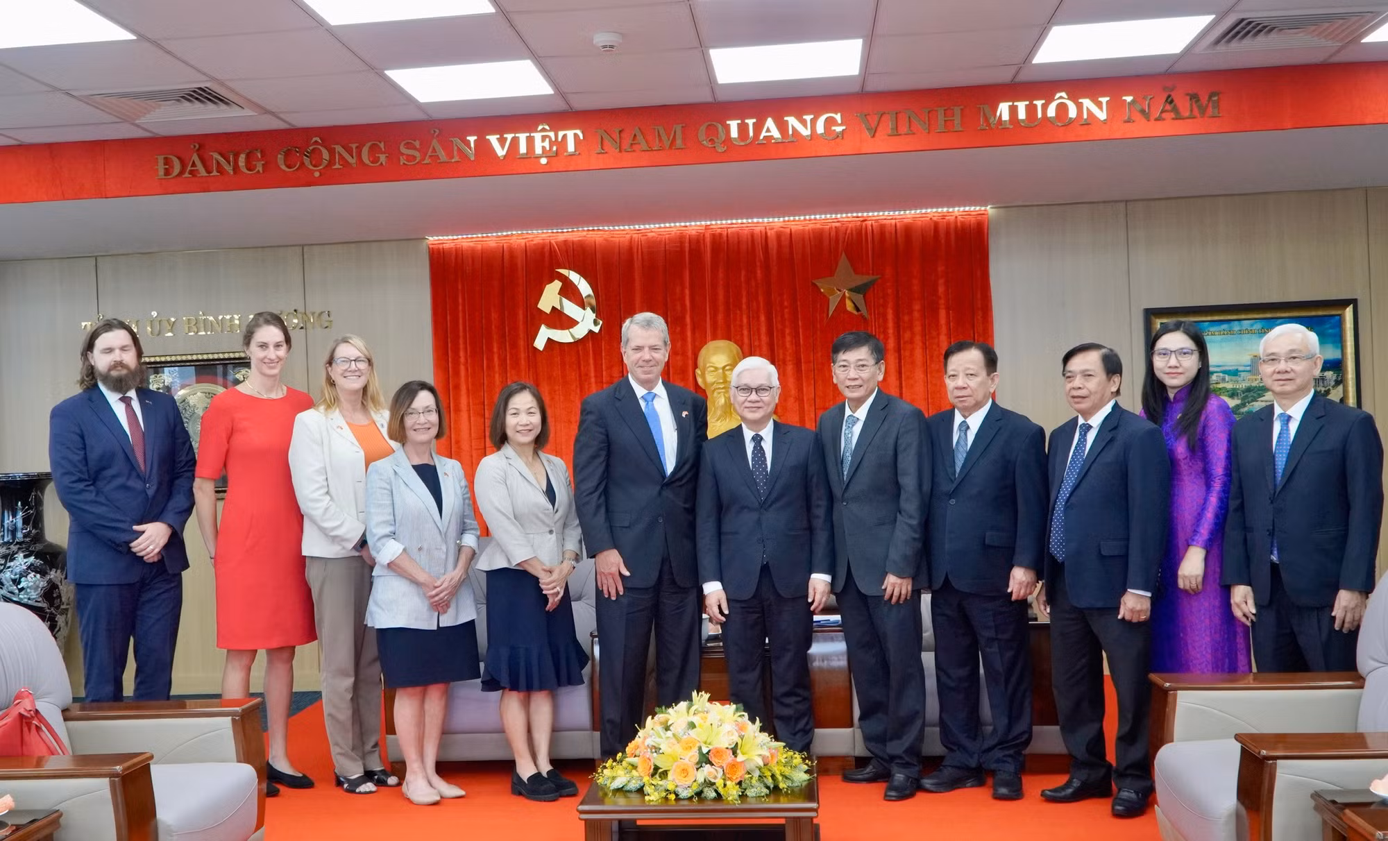 Bình Dương và Nebraska ký kết hợp tác phát triển -0