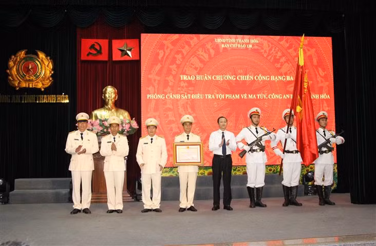 Tuyên dương 47 cá nhân, tập thể điển hình trong công tác phòng, chống ma túy -0