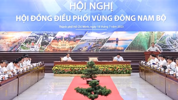 Nghiên cứu, đề xuất thể chế, cơ chế, chính sách đặc thù phát triển vùng Đông Nam Bộ