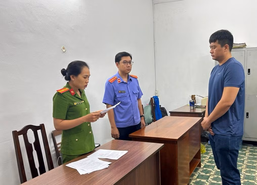 Khởi tố đối tượng tấn công bác sĩ Bệnh viện Nhân dân Gia Định -0