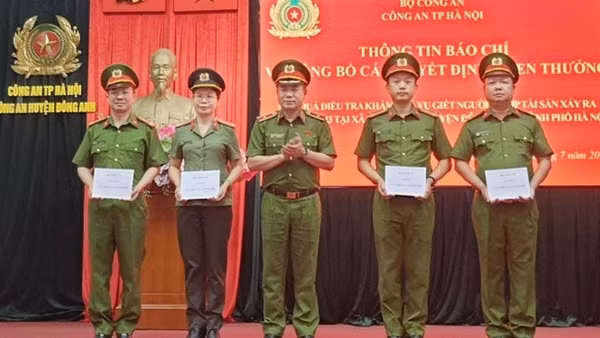Khen thưởng chiến công xuất sắc của Công an Hà Nội