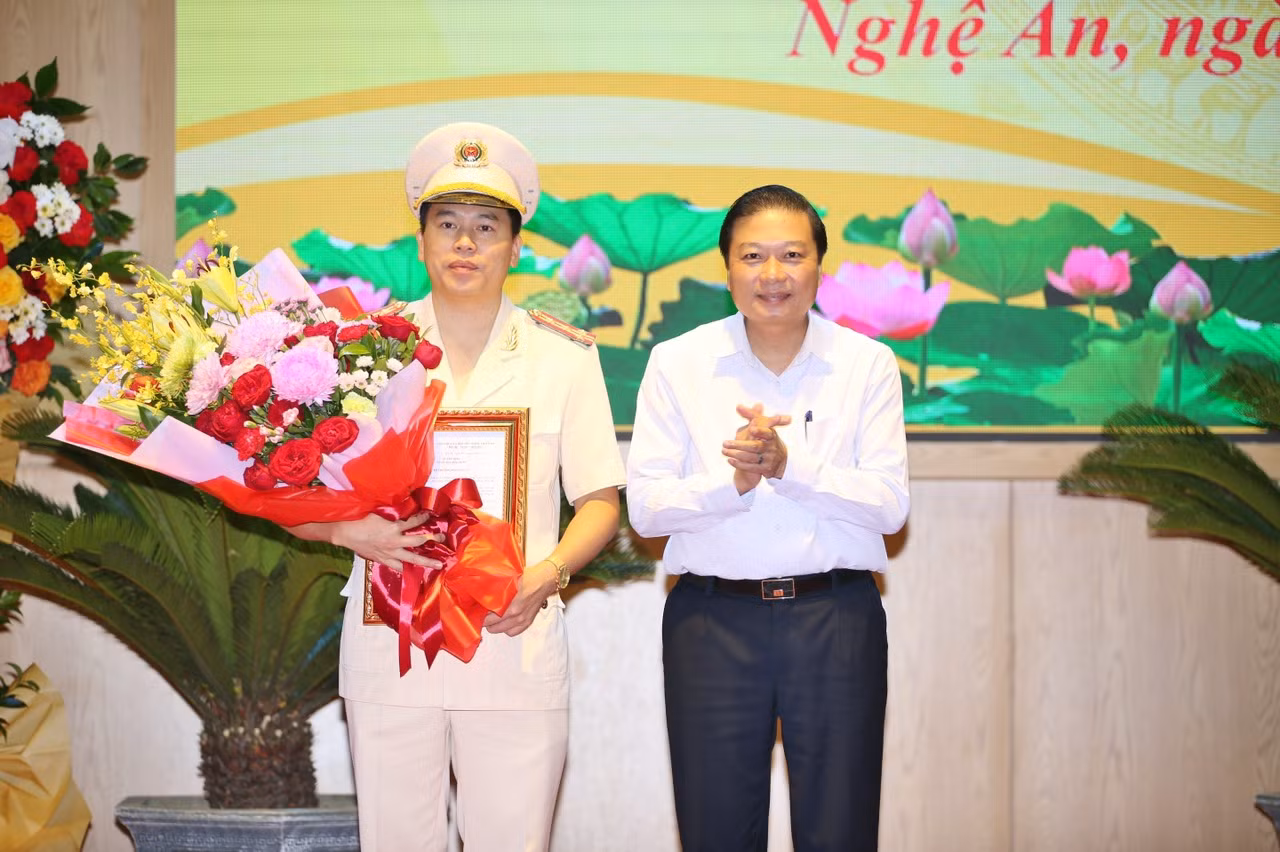 Đại tá, PGS.TS Trần Hồng Quang được điều động làm Phó Giám đốc Công an tỉnh Nghệ An -0