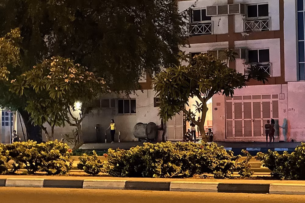 Những cạm bẫy với phụ nữ “xuất khẩu lao động lương cao tại UAE” -0