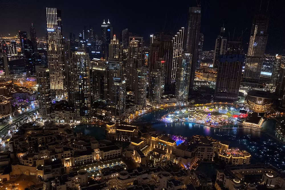 Những cạm bẫy với phụ nữ “xuất khẩu lao động lương cao tại UAE” -0