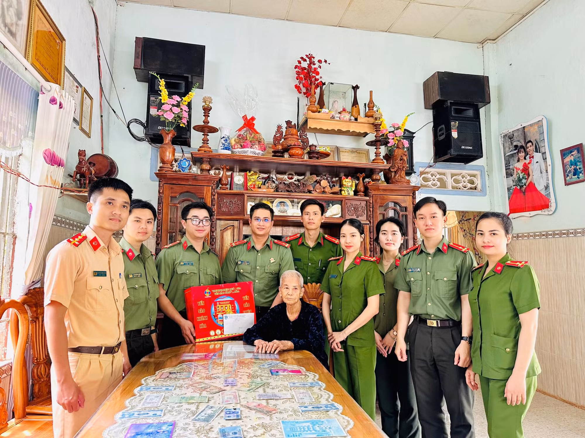 “Bữa cơm gia đình - Ấm tình lòng Mẹ” -0