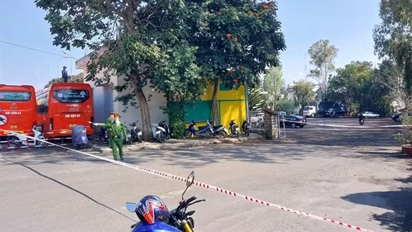 Bắt Phó Giám đốc và nhân viên đưa hối lộ cho đăng kiểm viên