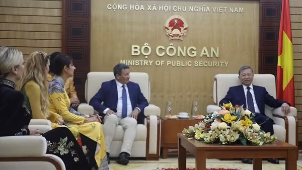 Đẩy mạnh hợp tác để Nhà hát Hồ Gươm trở thành điểm đến của các nghệ sĩ quốc tế
