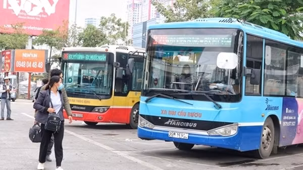 Hà Nội: Xây dựng đội ngũ nhân viên xe buýt “Thân thiện, tận tụy và nhiệt tình”