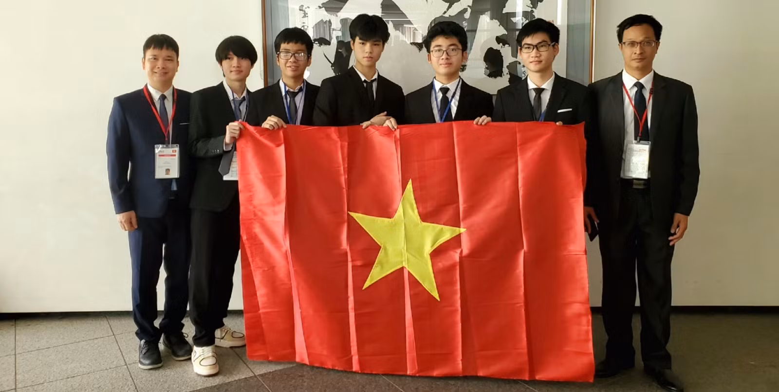 Việt Nam giành 5 huy chương Olympic Vật lý quốc tế 2023 -0