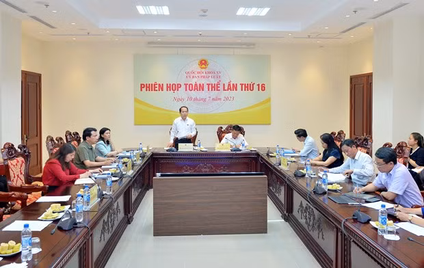 Thẩm tra dự thảo Nghị quyết về sắp xếp đơn vị hành chính cấp huyện, xã -0