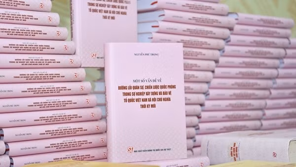 Ra mắt cuốn sách của Tổng Bí thư Nguyễn Phú Trọng về đường lối quân sự, chiến lược quốc phòng