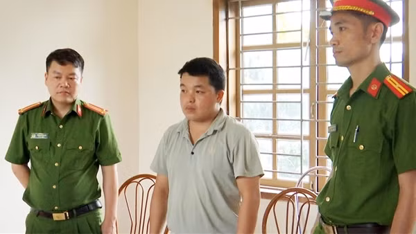 Trưởng bản tham ô hơn 140 triệu đồng để&nbsp;xây nhà riêng