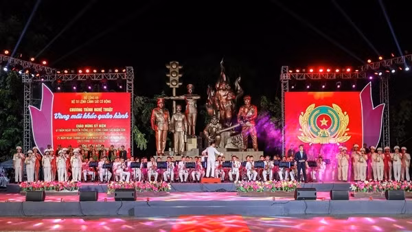 Ấn tượng chương trình nghệ thuật “Vang mãi khúc quân hành”