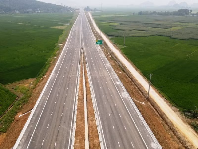 “Điểm tên” nhiều vấn đề nóng của vận tải, đăng kiểm, hàng không -0