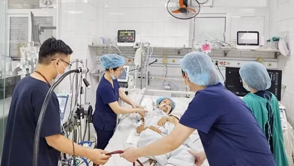 Cứu sống bệnh nhân ngừng tim bằng kỹ thuật ECMO – dấu ấn ở Bệnh viện 19-8