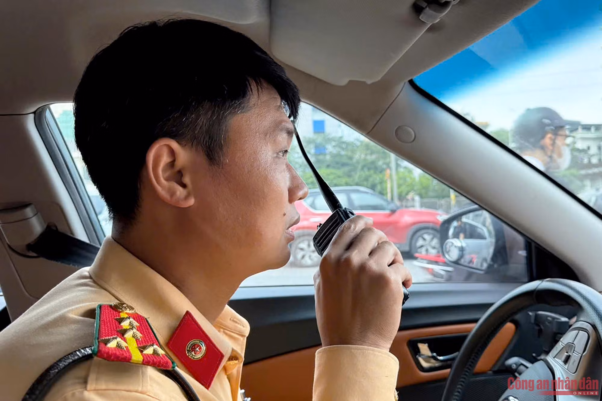 Tăng cường thiết bị nghiệp vụ ghi hình, xử lý xe khách vi phạm ở Hà Nội -0