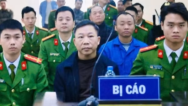 Bị cáo Lưu Bình Nhưỡng và Lê Thanh Vân nói lời sau cùng trước khi Tòa nghị án