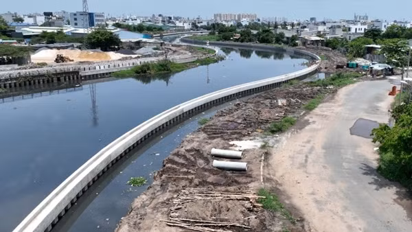 Những ai "gánh" pháp lý đầu tư, chấm điểm nhà thầu ở Dự án kênh Tham Lương?