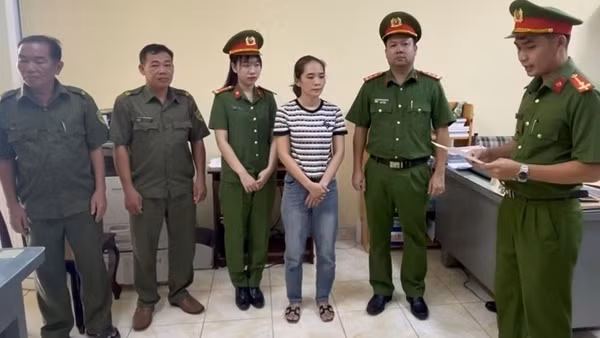 Nữ kế toán 2 lần "dính" tội tham ô còn bị truy tố thêm tội đánh bạc