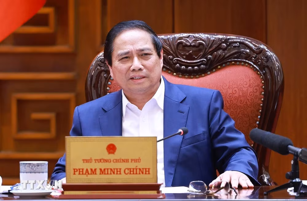 Thủ tướng chủ trì họp xây dựng dự thảo nghị quyết về y tế, giáo dục -0