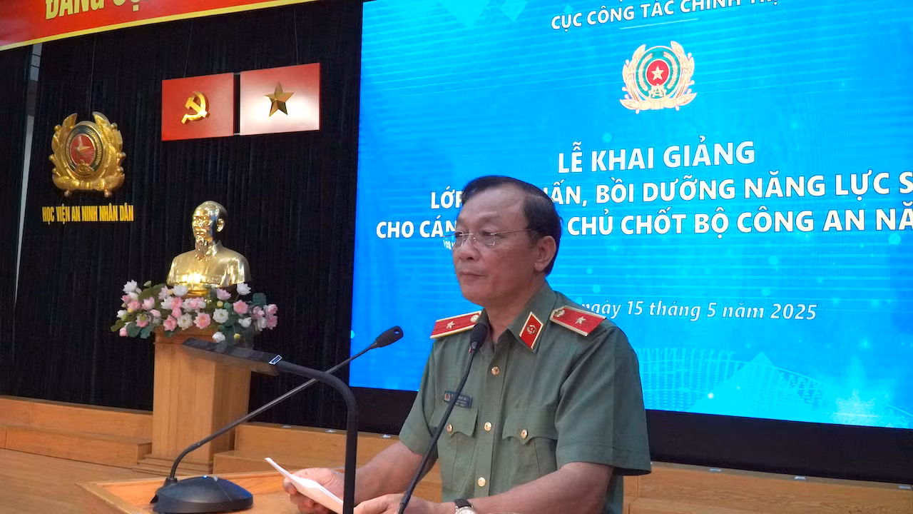 Thanh niên Công an tích cực phát triển năng lực số -0