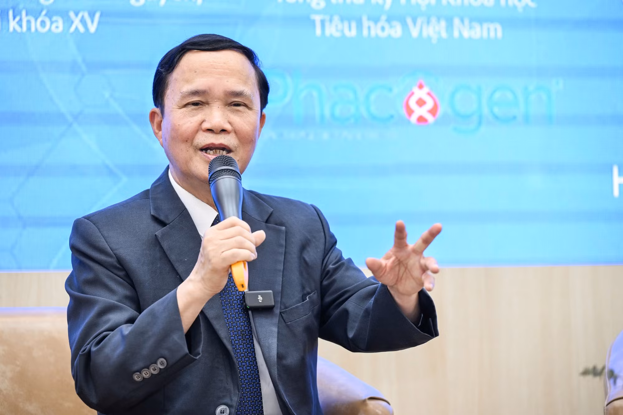 Theo PGS.TS.BS Vũ Văn Khiêm cho hay, thời gian chính là yếu tố sống còn trong điều trị ung thư.