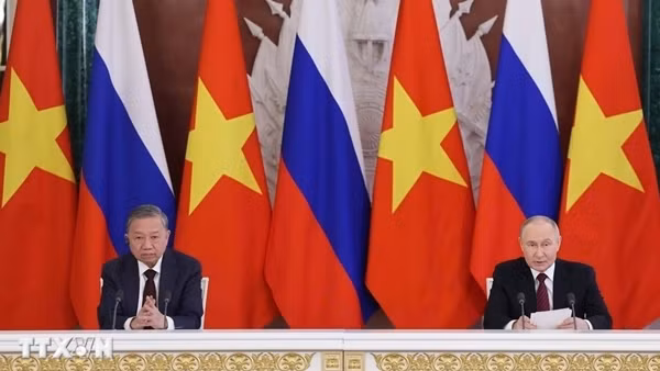 Tuyên bố chung về những định hướng lớn của quan hệ Đối tác Chiến lược toàn diện Việt-Nga trong giai đoạn hợp tác mới