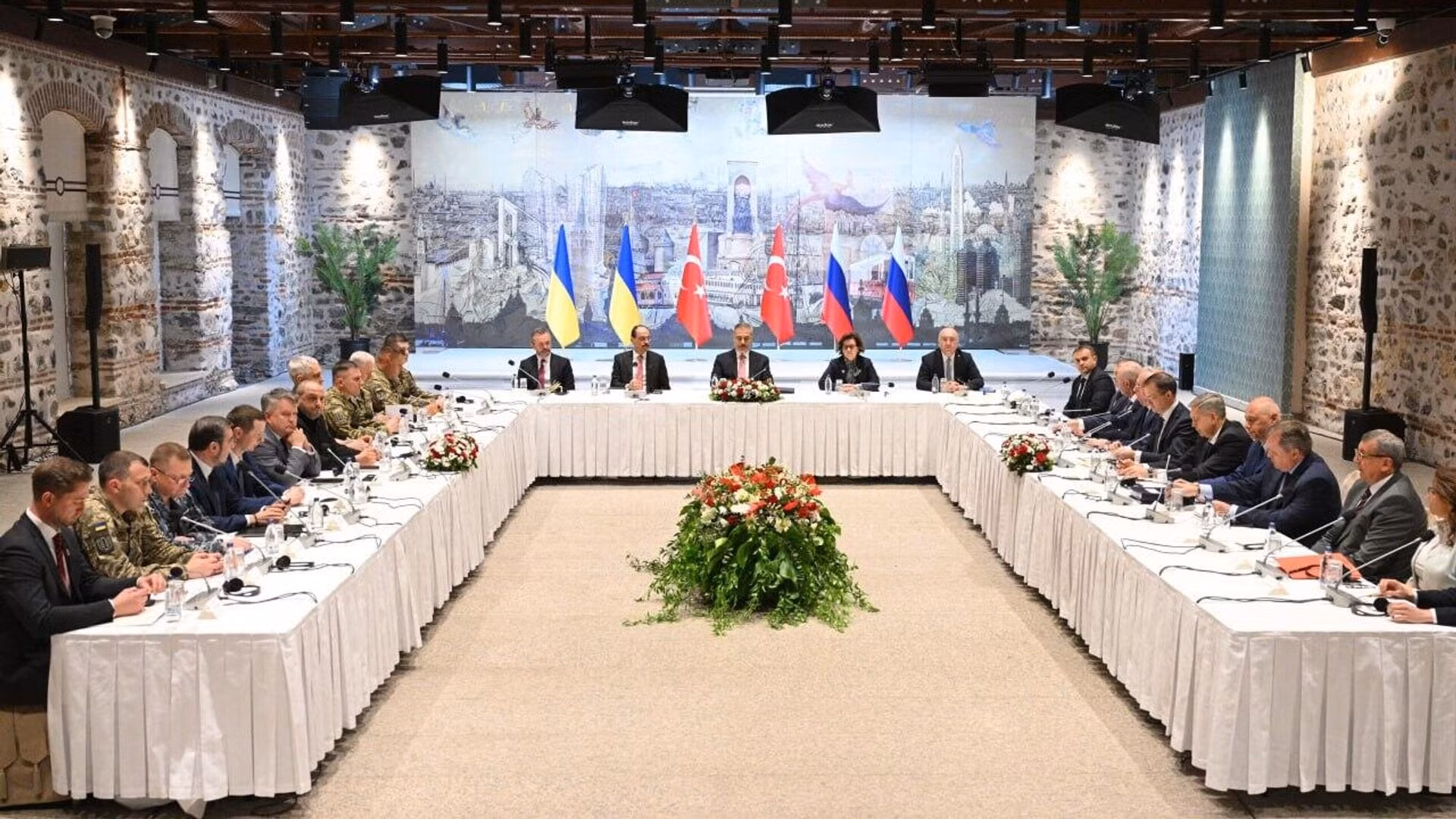 Nga ca ngợi Mỹ vì giúp tổ chức cuộc hòa đàm với Ukraine ở Istanbul -0