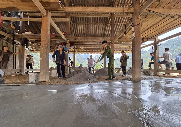 Công an tỉnh Thái Nguyên chung tay về đích xóa nhà tạm, nhà dột nát -0