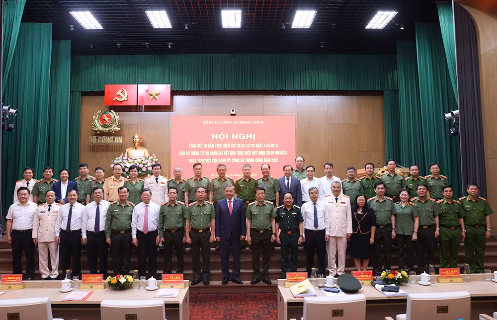 Tổng Bí thư Tô Lâm: Đưa học tập và làm theo Bác trở thành nhu cầu văn hoá, việc làm thường xuyên -0
