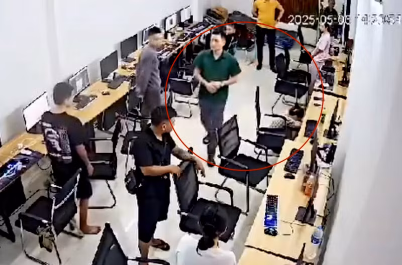 Giám đốc Công an TP&nbsp;Hà Nội tạm đình chỉ công tác đối với 02 cán bộ Công an -0