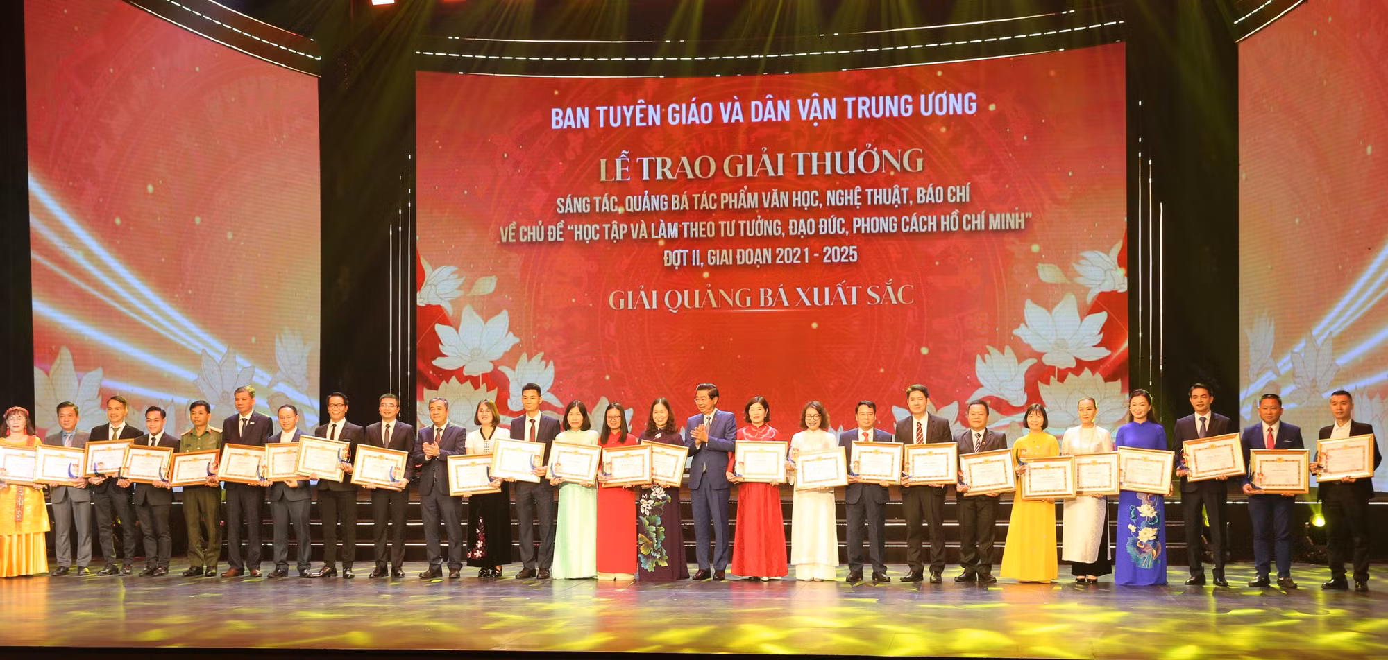 Trao giải thưởng sáng tác, quảng bá về “Học tập và làm theo tư tưởng, đạo đức, phong cách Hồ Chí Minh” -0