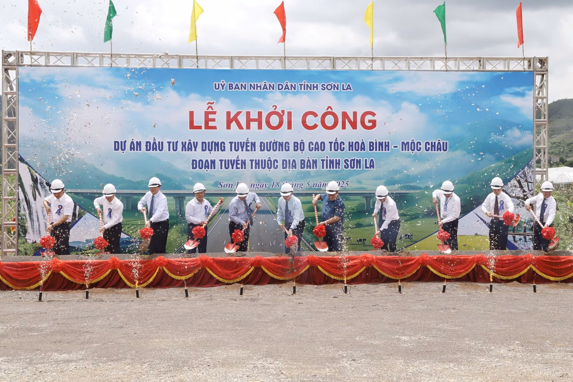 Khởi công xây dựng tuyến đường bộ cao tốc Hòa Bình – Mộc Châu -0
